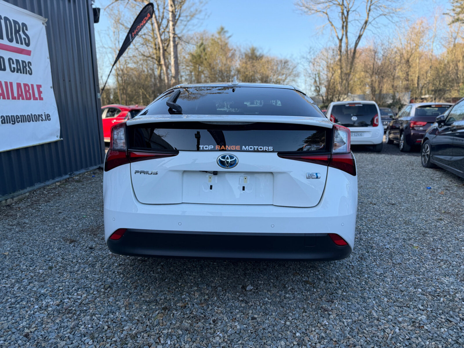 2022 Toyota Prius - image 5