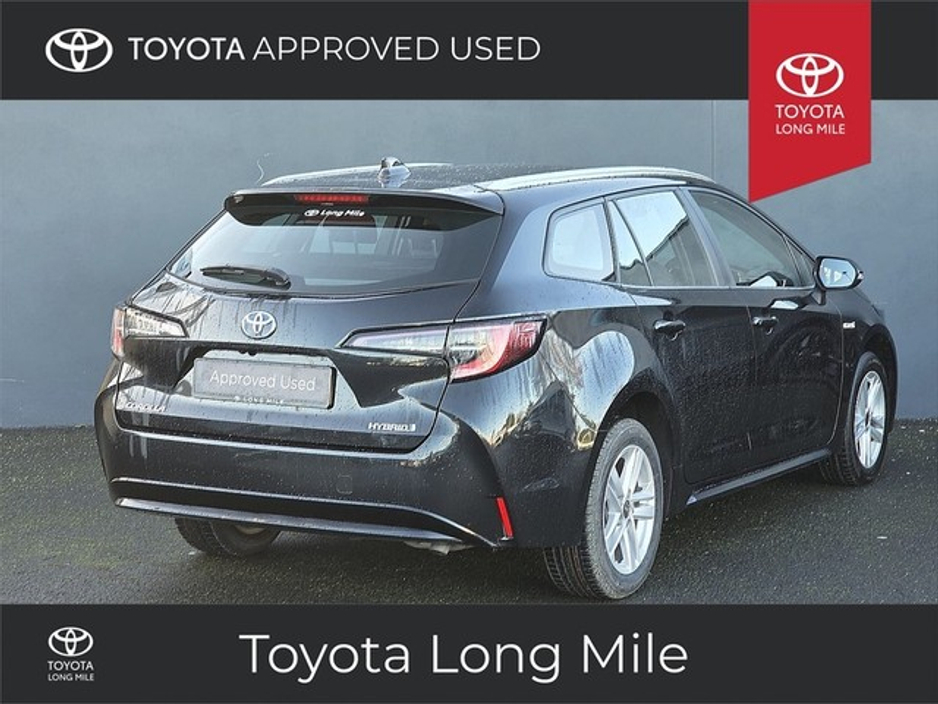 2023 Toyota Corolla - image 2