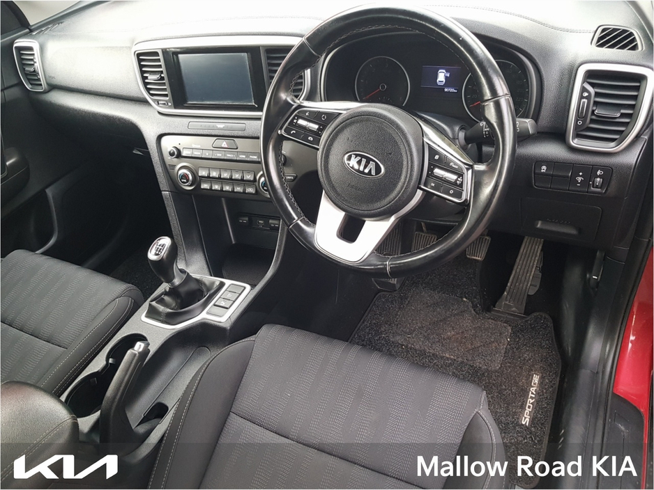 2019 Kia Sportage - image 2