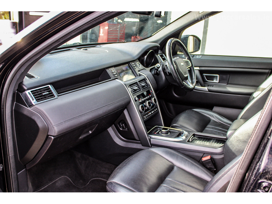 2019 Land Rover Discovery Sport - image 25