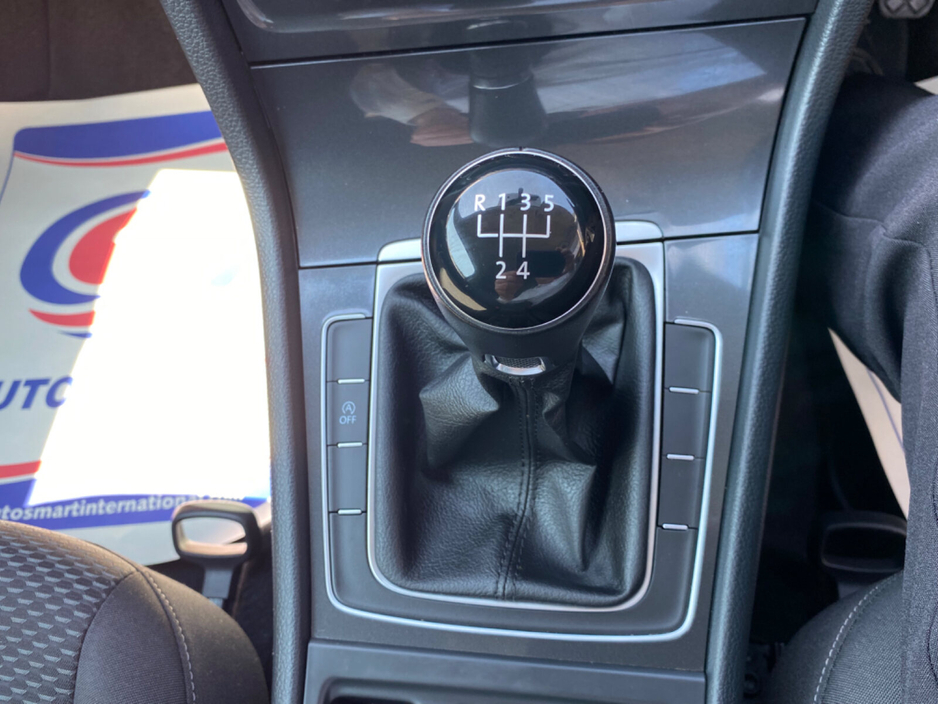 2019 Volkswagen Golf  €11,341