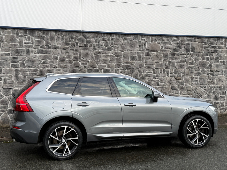 2021 Volvo XC60 2.0D MOMENTUM 5DR AUTO €38,950