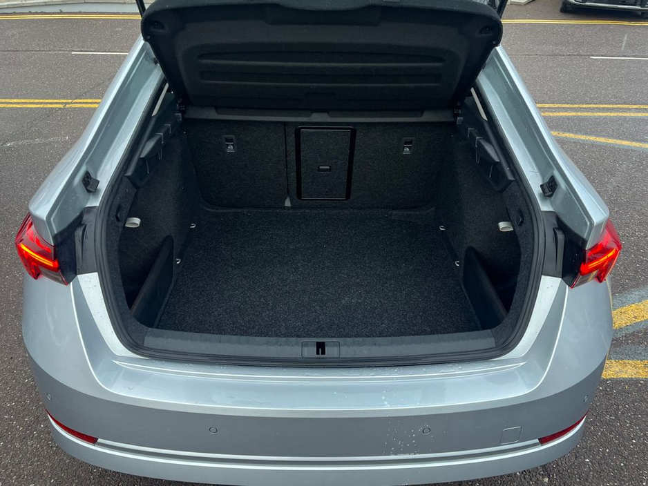 2024 Skoda Octavia immaculate Condition, only one careful previous owner 150bhp ! 2.0tdi 3 years manufacture warranty, heated seats, Reversing Camera, Bluetooth, Cruise €33,900