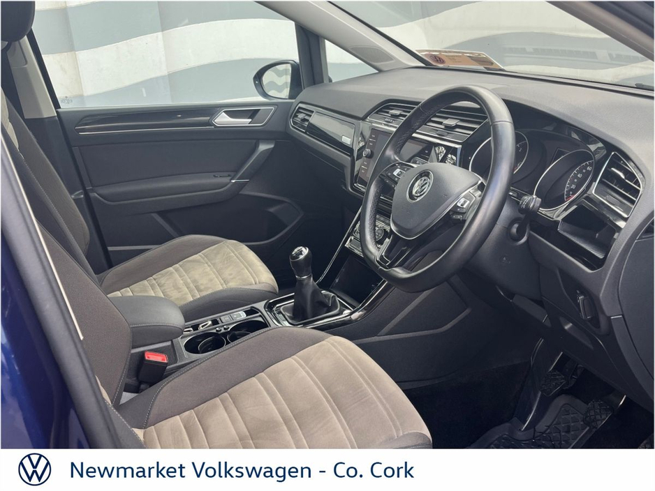 2019 Volkswagen Touran - image 8