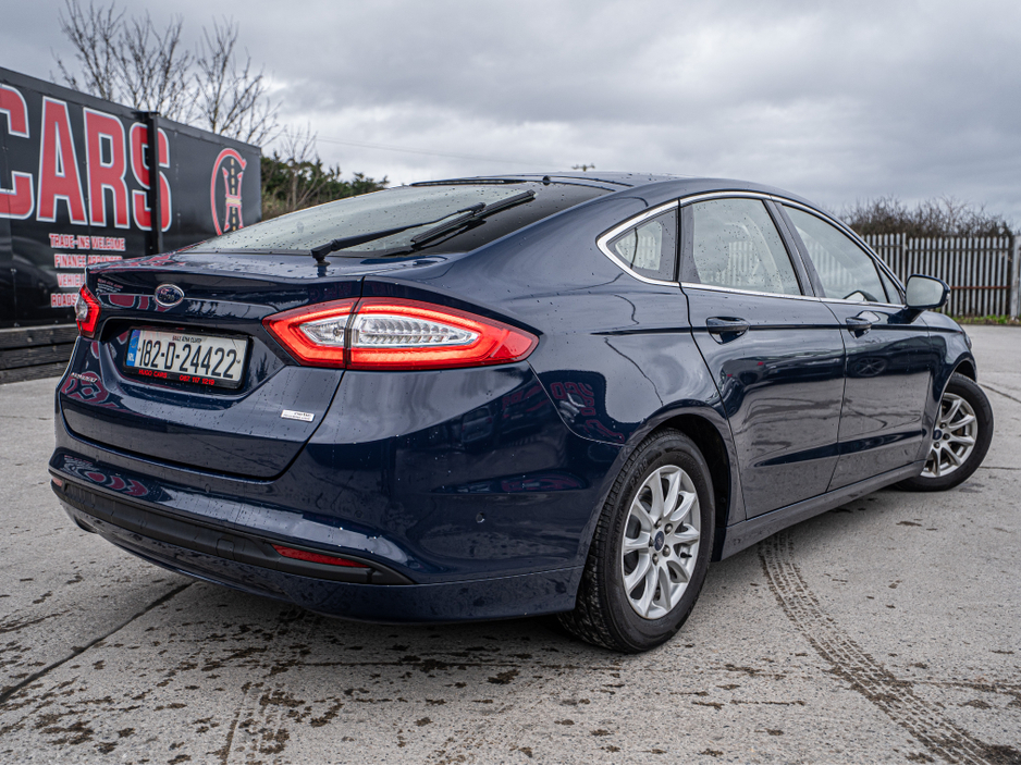 2018 Ford Mondeo - image 2