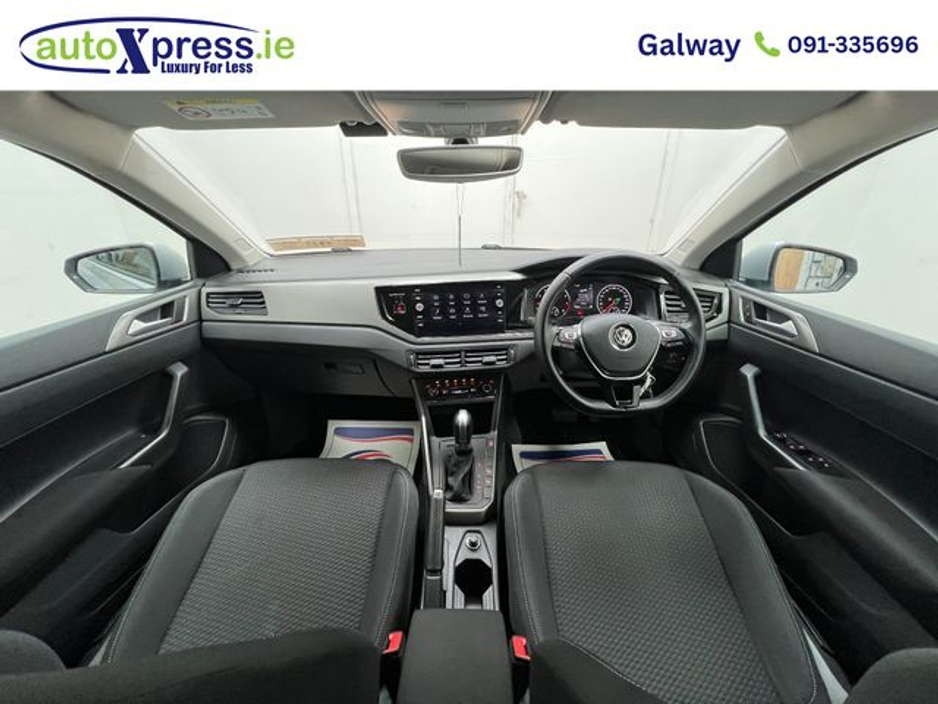 2018 Volkswagen Polo 1.0 TSI Automatic, Reversing camera, LOW MILES €16,895