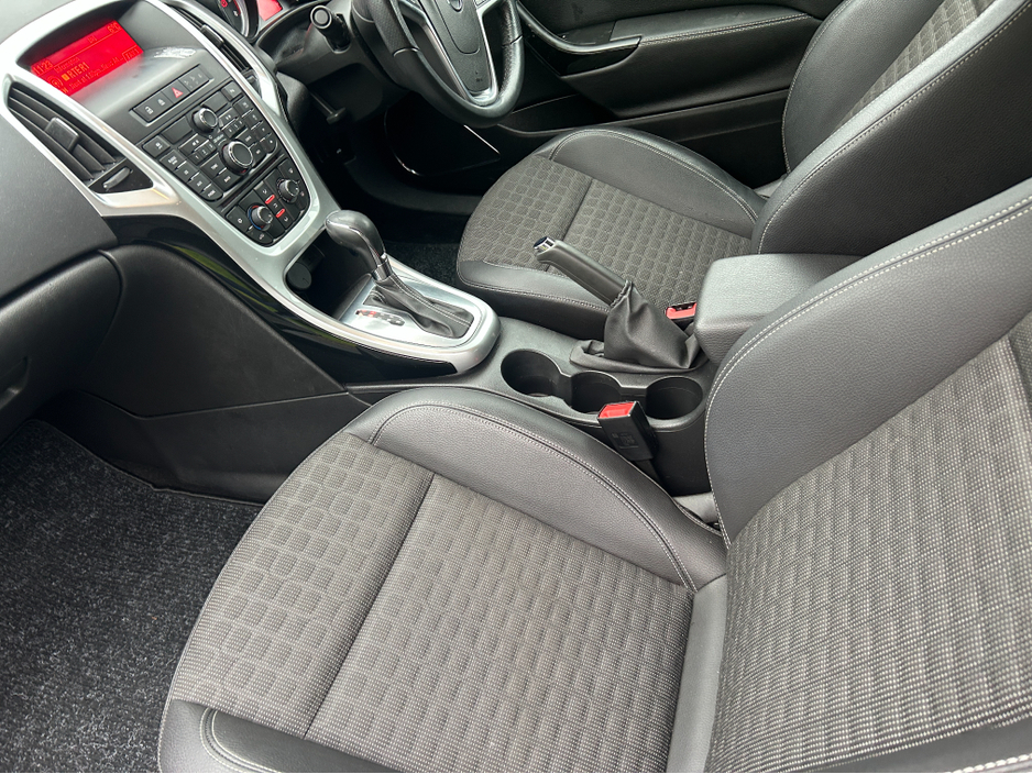 2016 Opel Astra SRI GTC AUTOMATIC ONLY 65K WITH BRAND NEW NCT UNTIL 3/2027///STUNNING INTERIOR//LOW TAX//LOVELY IRISH CAR €9,999