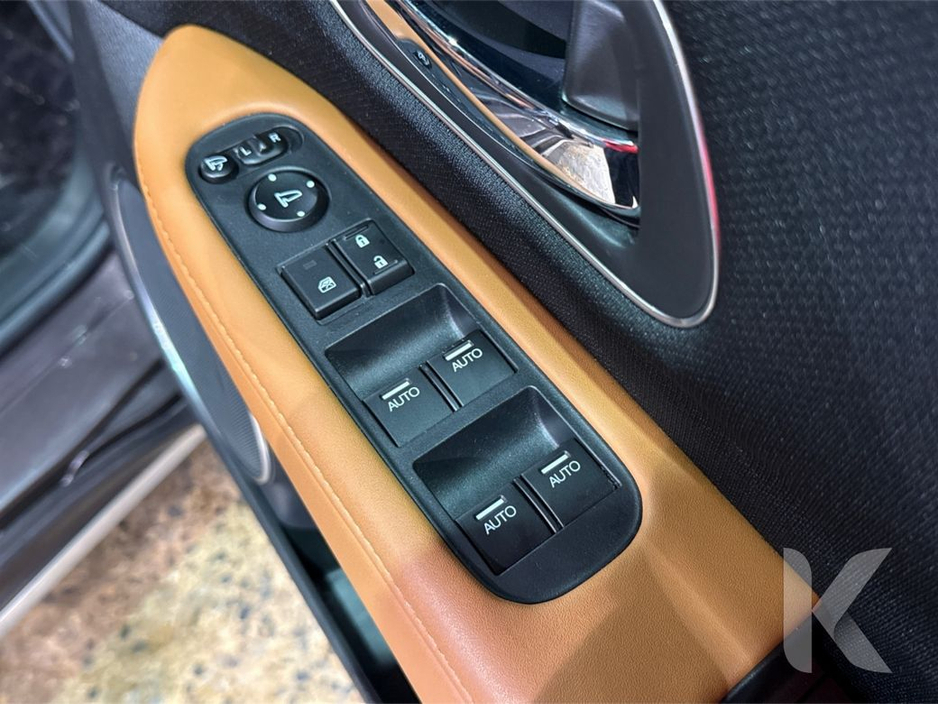 2019 Honda Vezel 1.5 HYBRID SUV - BROWN LEATHER INTERIOR - FACTORY ALLOYS - PADDLE SHIFT - CRUISE CONTROL - REAR CAMERA €20,950