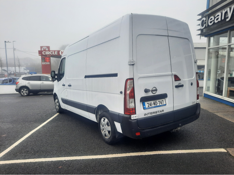 2024 Nissan Interstar - image 11