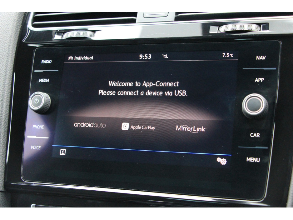 2017 Volkswagen Golf R * 310Bhp TSi * Low kms * Full history €28,950