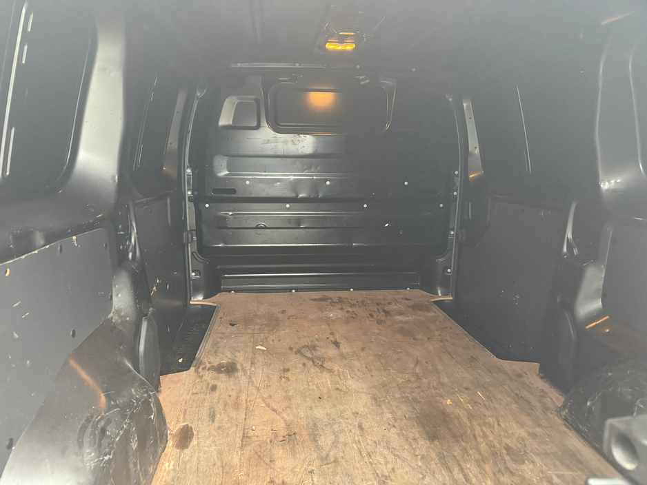 2022 Peugeot Expert  €20,000