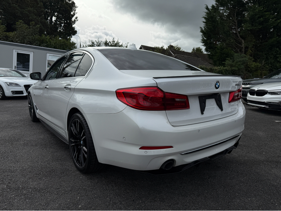 2017 BMW 5 Series - image 6