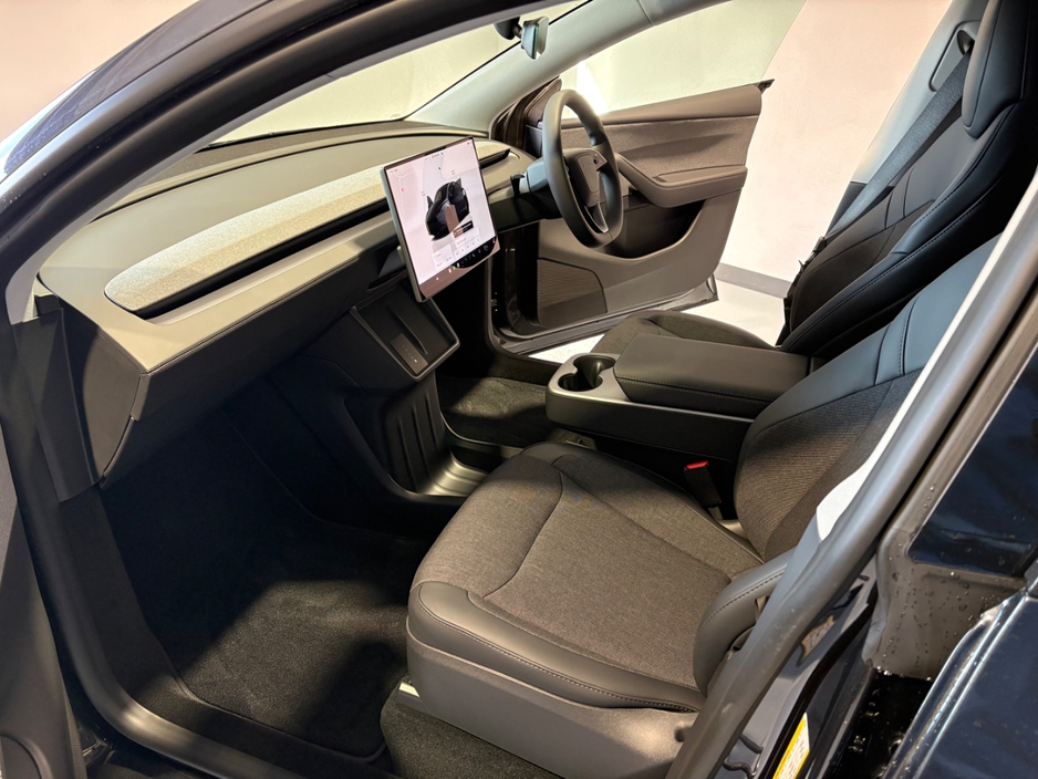 2026 Tesla Model Y - image 12