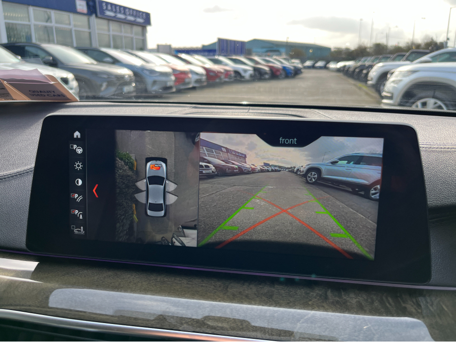 2018 BMW 5 Series - image 25