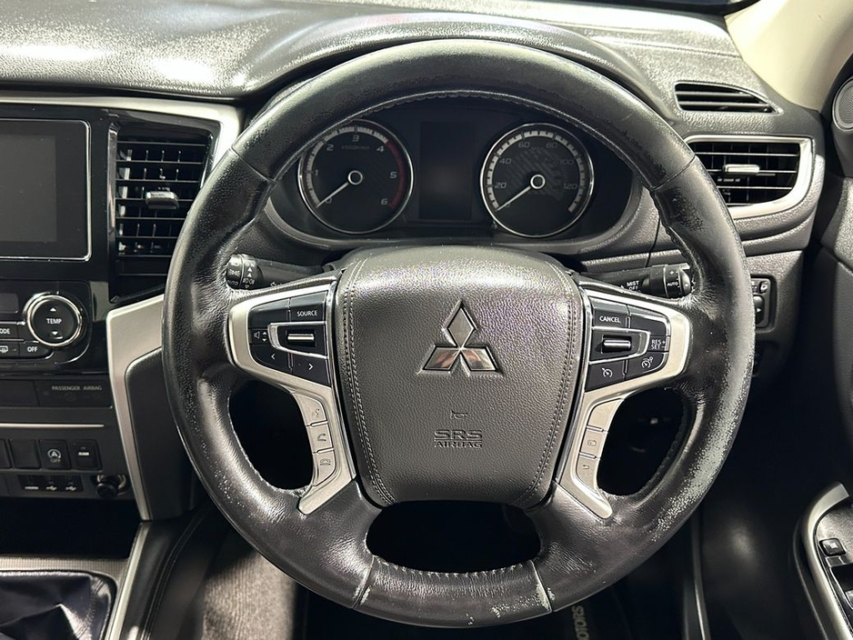 2020 Mitsubishi L200 - image 12