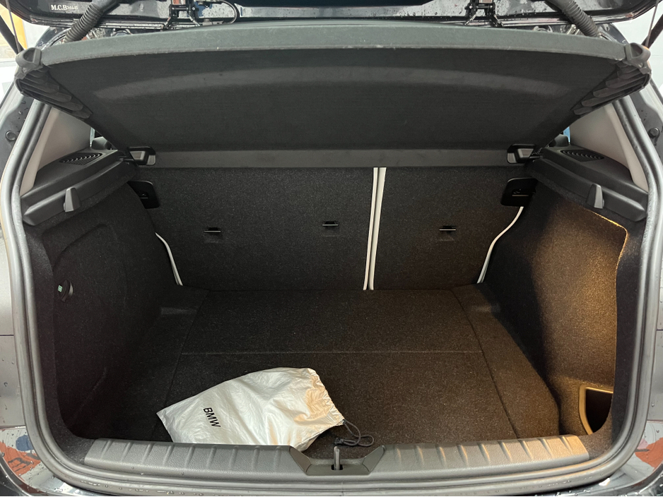 2016 BMW 1 Series - image 8