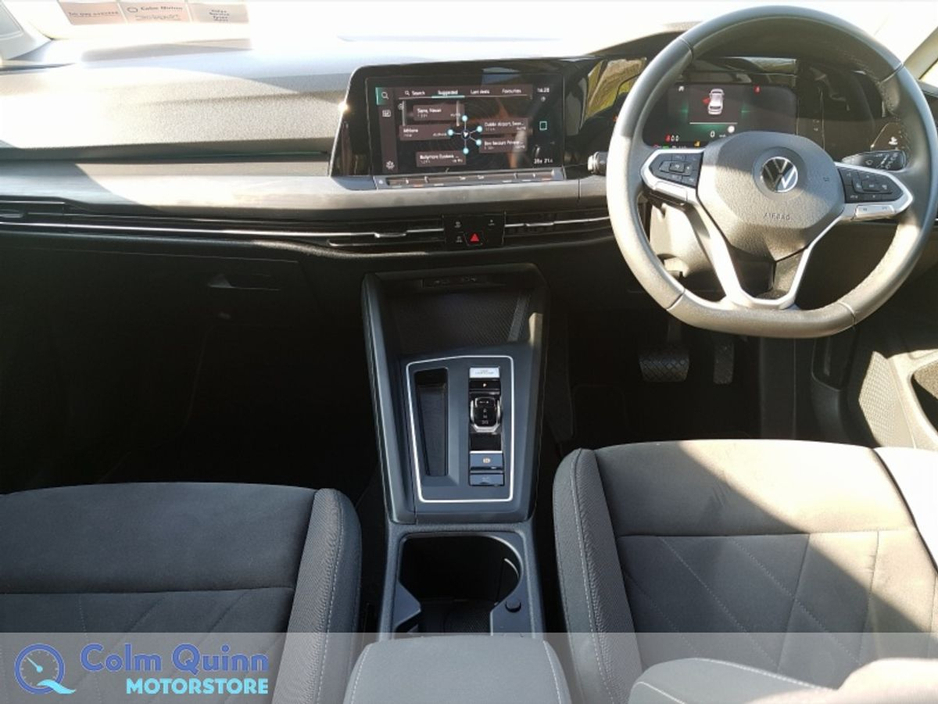 2021 Volkswagen Golf - image 9