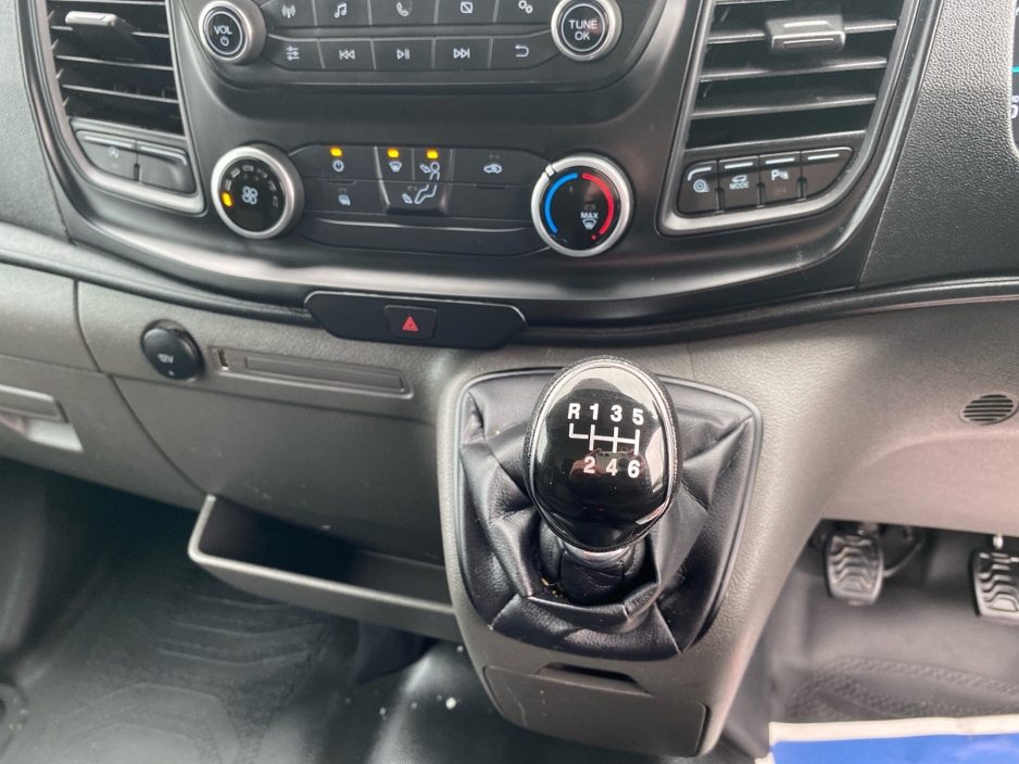 2022 Ford Transit - image 19