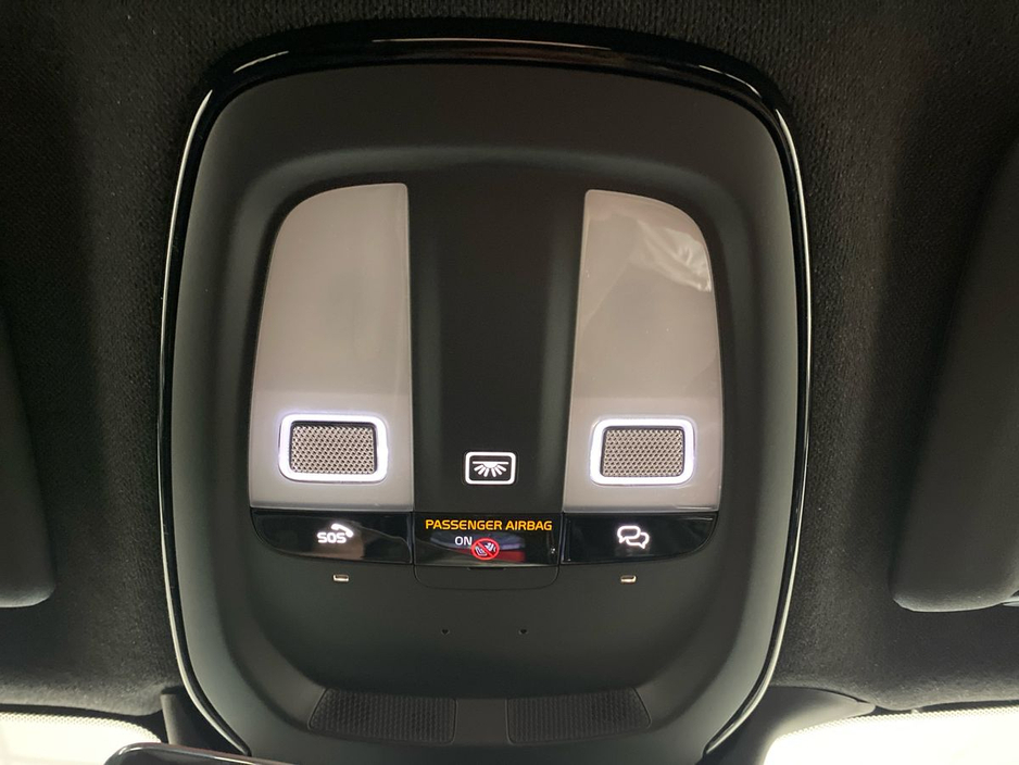 2026 Volvo EC40 - image 21