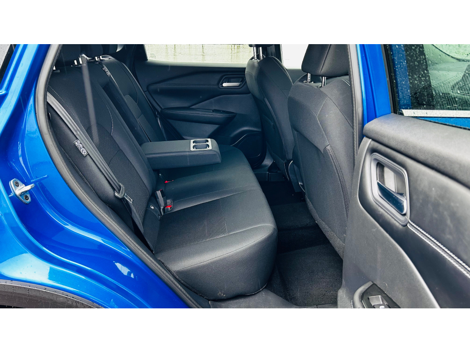 2024 Nissan Qashqai LOW MILEAGE + GLASS ROOF + REAR COLOUR CAMERA + PARK SENSORS €30,995