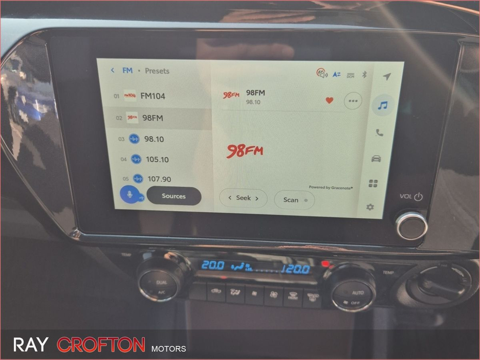 2026 Toyota Hilux - image 12