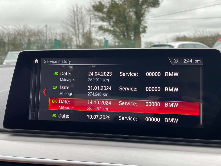 2019 BMW 5 Series - image 26