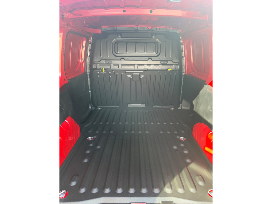 2026 Peugeot Partner - image 6