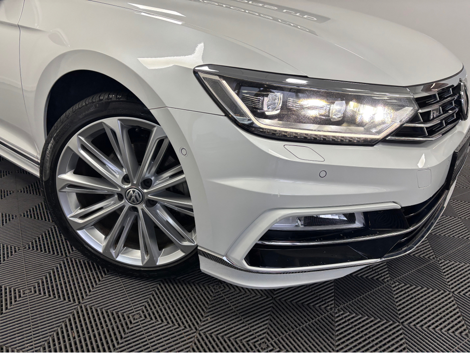 2018 Volkswagen Passat VOLKSWAGEN PASSAT 2.0 TSI DSG*PANORAMIC TILT AND SLIDE SUNROOF*PRO NAV MEDIA SYSTEM, APPLE CAR PLAY*HEATED MASSAGE ELECTRIC ADJUSTABLE SEATS*KEYLESS ENTRY*BLIND SPOT ASSIST*DCC ACC*PARK ASSIST*E BOOT €23,950