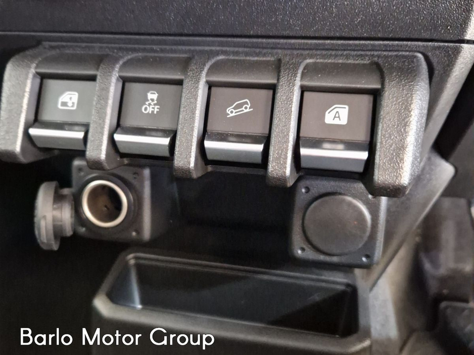 2025 Suzuki Jimny - image 17