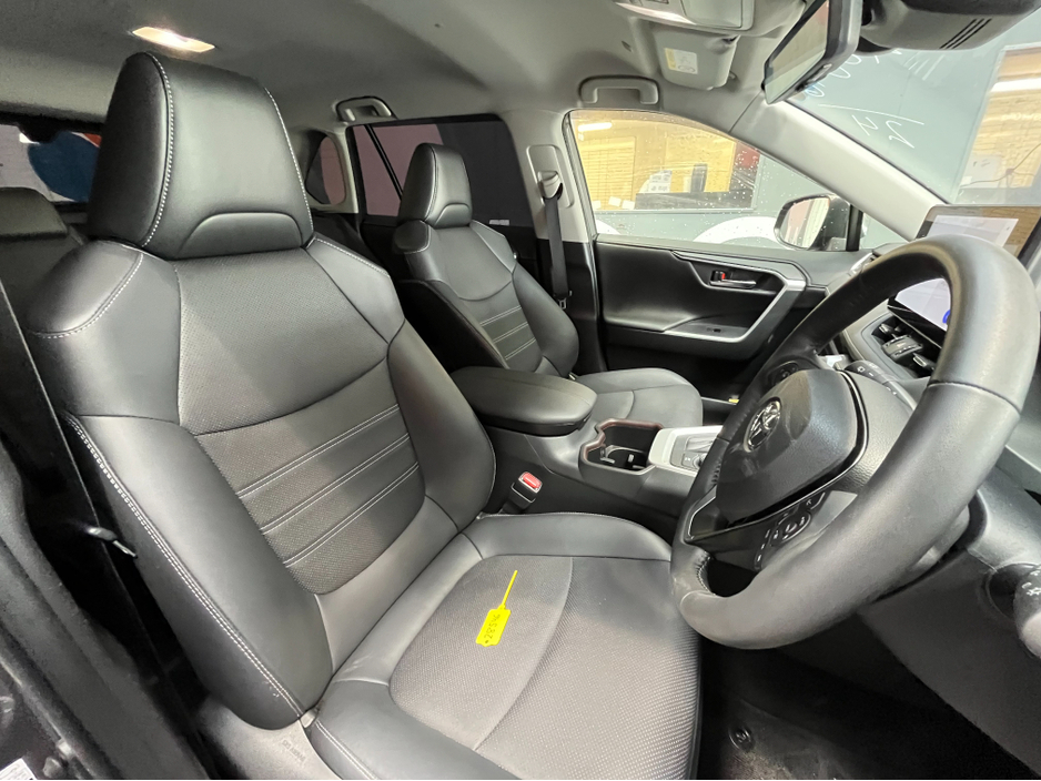 2024 Toyota Rav4 - image 12