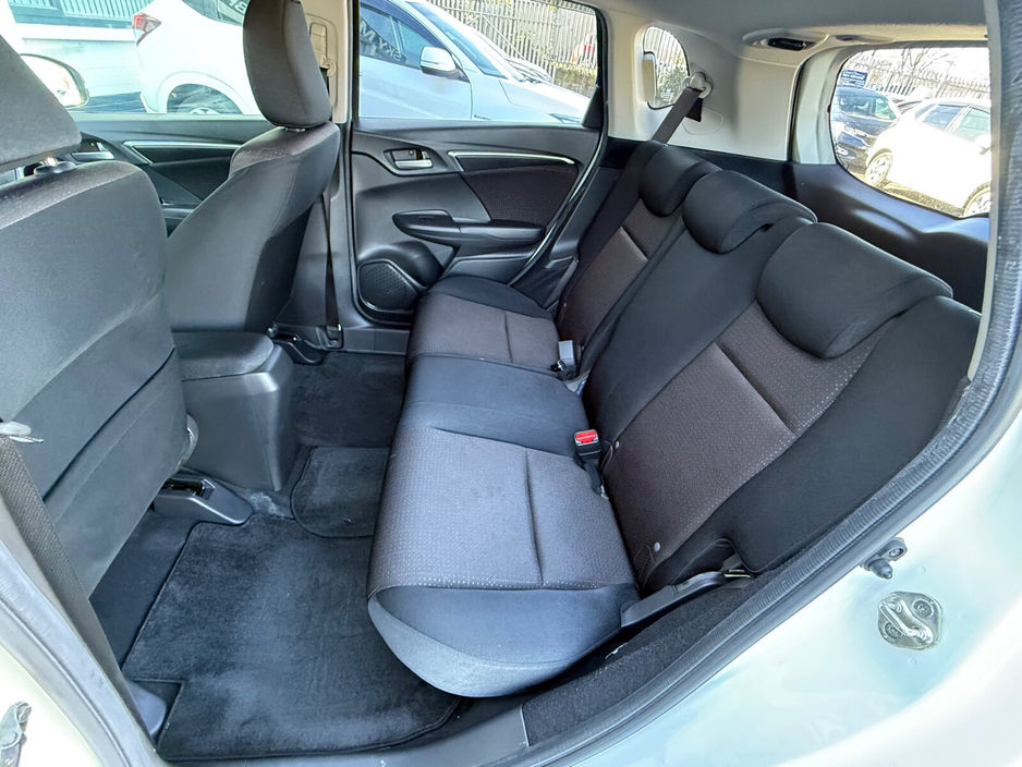 2015 Honda Fit - image 21