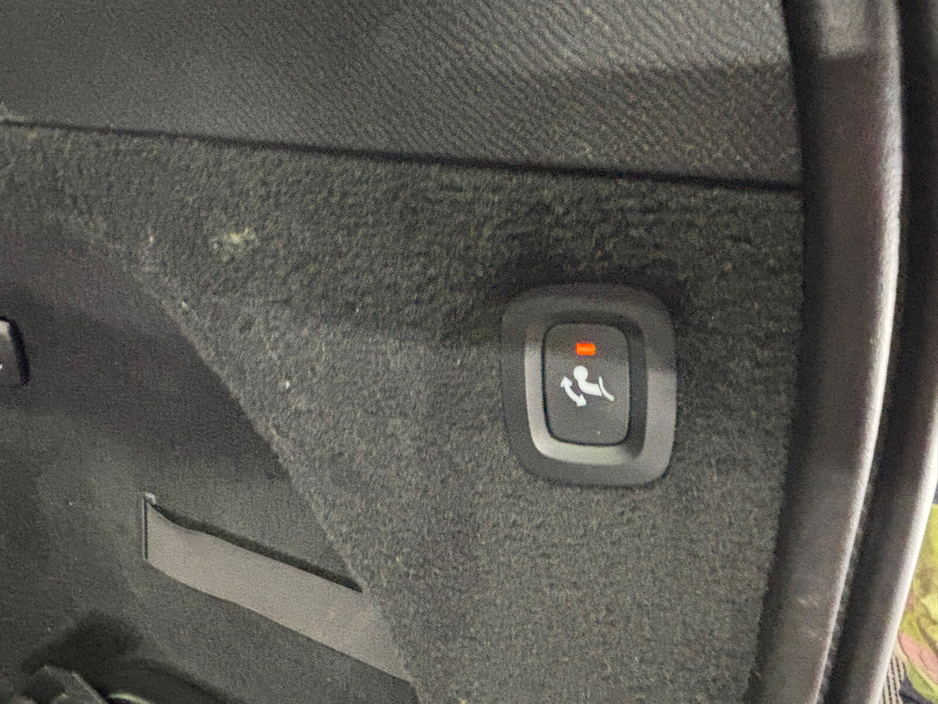 2016 Volvo XC90 - image 20