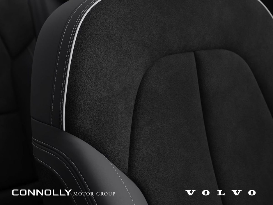 2026 Volvo EX40 - image 6