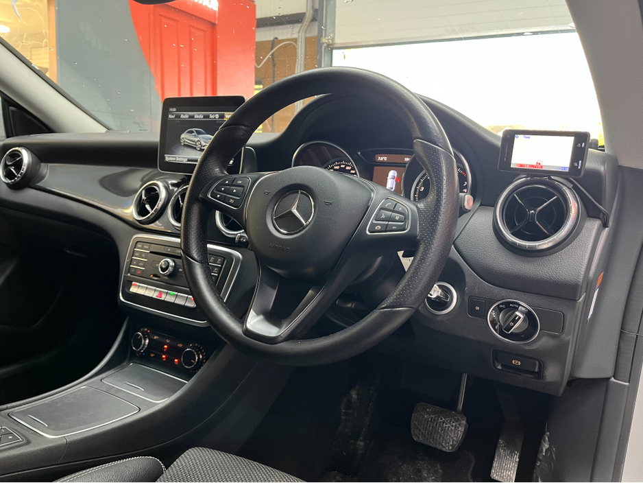 2018 Mercedes-Benz CLA Class €20950 2018 MERCEDES-BENZ CLA180 AMG STYLE 1.6 AUTOMATIC / CRUISE CONTROL / REVERSE CAMERA / HEATED SEATS / PADDLE SHIFTERS €20,950