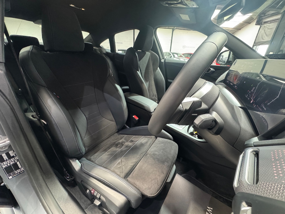 2025 BMW 2 Series - image 14