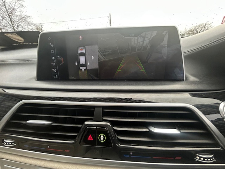 2017 BMW 7 Series  €26,945