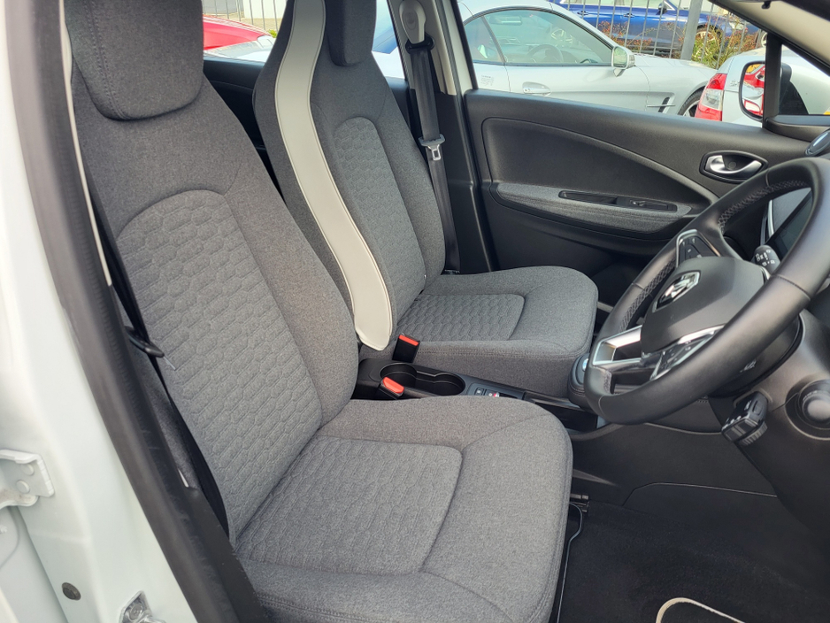 2022 Renault Zoe Iconic Rapid Charge 50Kwh R135, Long Range, Full Renault History €14,950