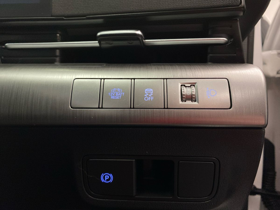 2023 Hyundai Kona - image 15