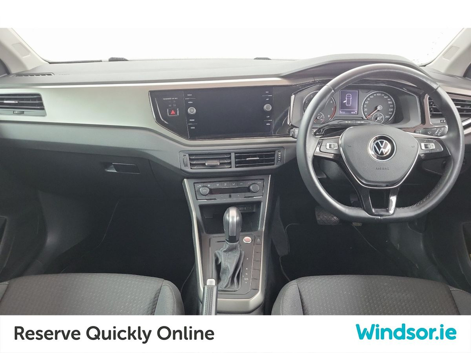 2022 Volkswagen Polo - image 3