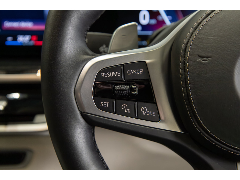 2025 BMW X5 - image 15