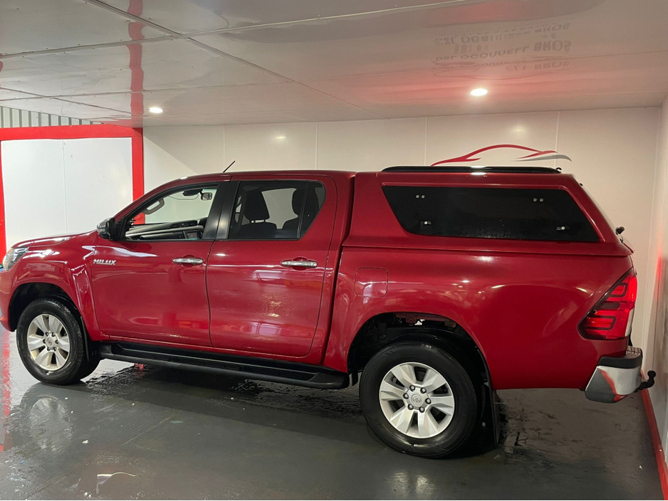 2018 Toyota Hilux DOUBLE CAB SR5 4DR DREW €29,950