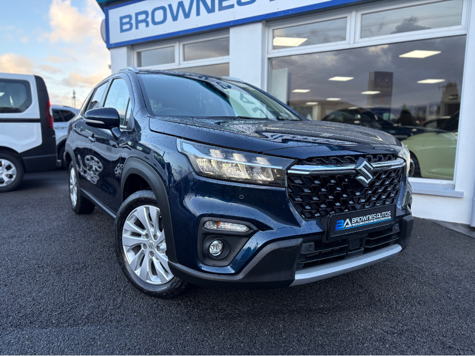 2024 Suzuki SX4 S-Cross 1.5 MOTION HEV 115PS 5 €29,999