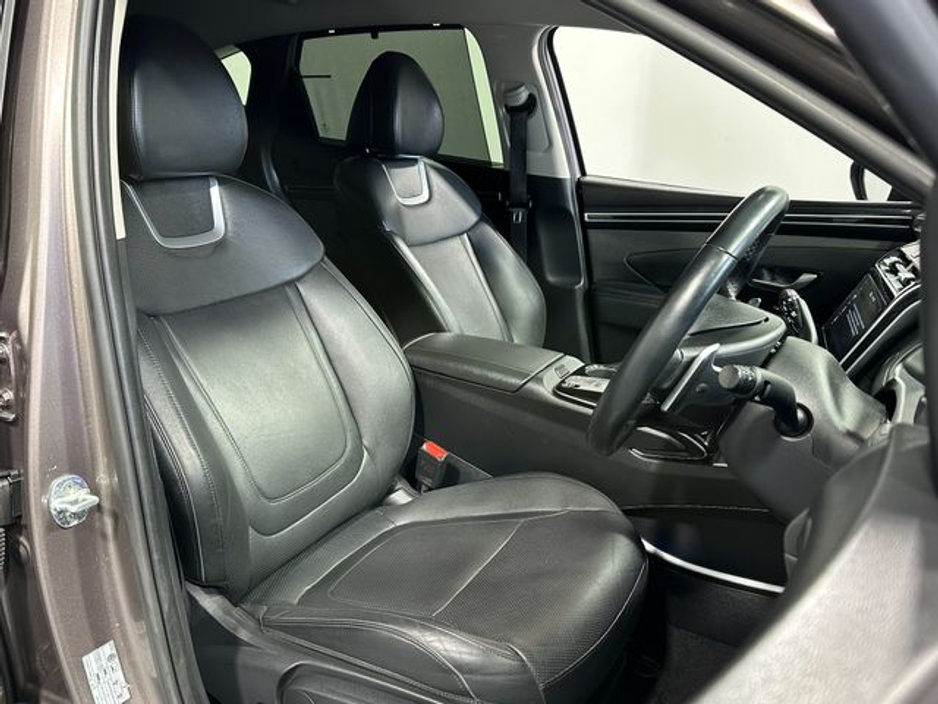 2021 Hyundai Tucson - image 10