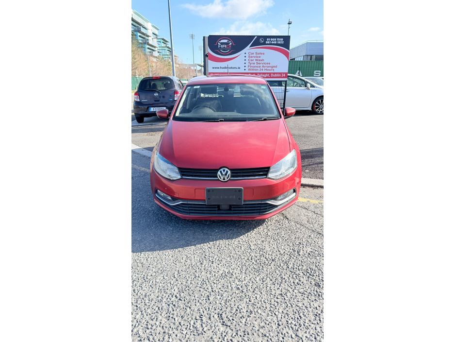 2014 Volkswagen Polo - image 2