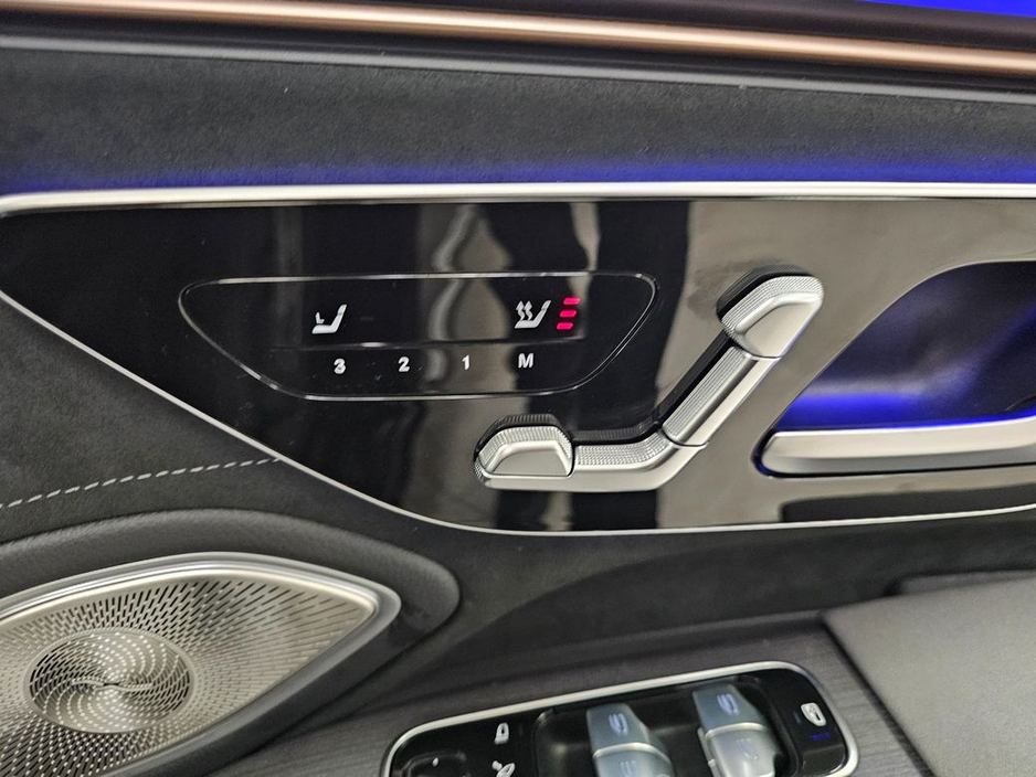 2025 Mercedes-Benz EQS - image 13