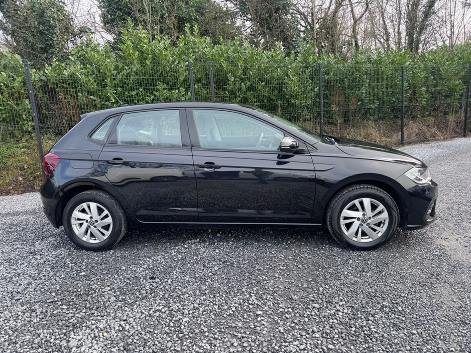 2022 Volkswagen Polo - image 7