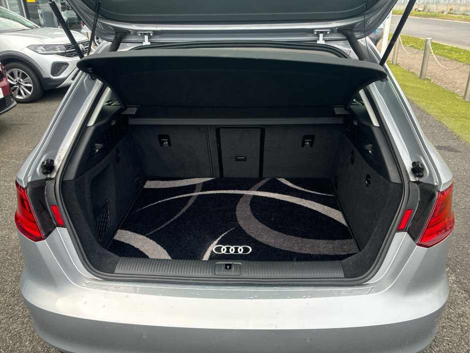 2015 Audi A3 - image 9