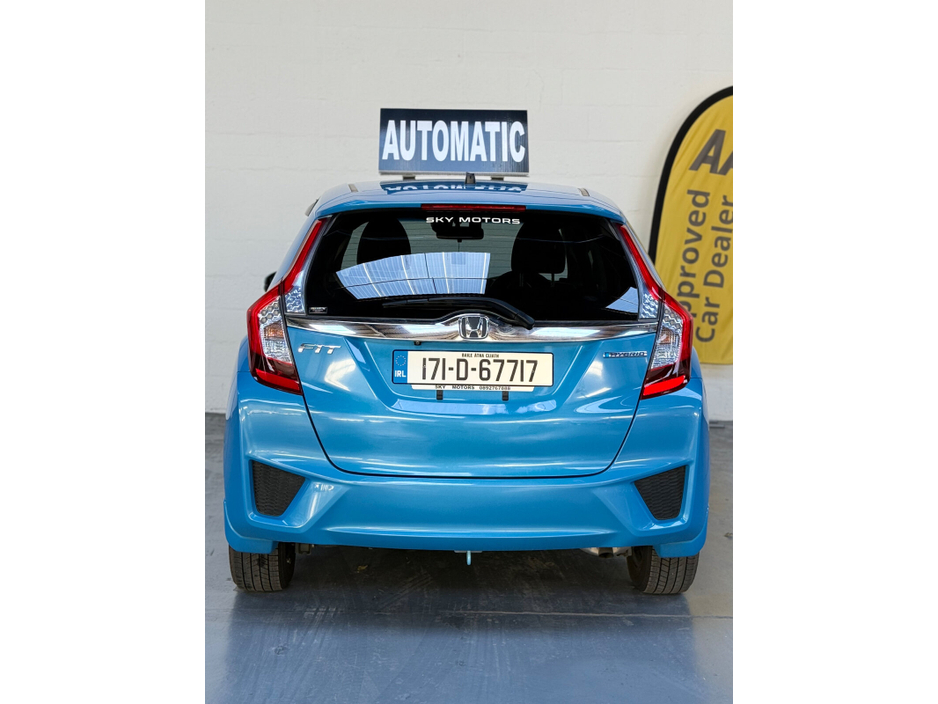 2017 Honda Jazz - image 6