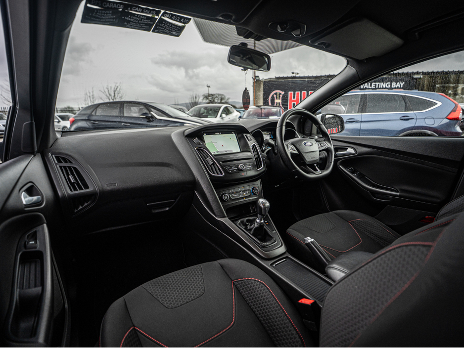 2017 Ford Focus 172 Focus 1.0 ST-Line/High spec/Low mls/1yr warran €12,888