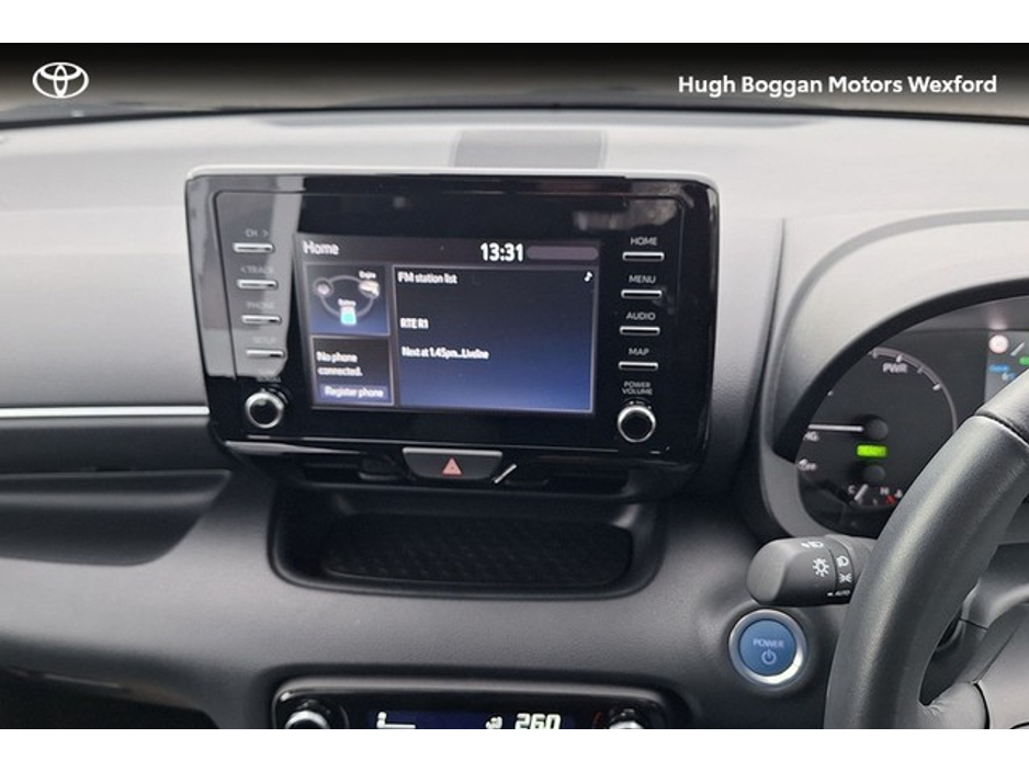 2023 Toyota Yaris HYBRID LUNA,RIDICOUSLY LOW MILEAGE! €23,995